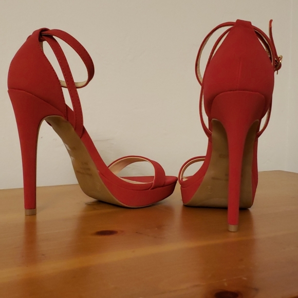 Shoes - Picture 3 of 3